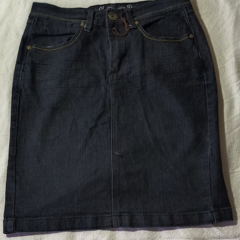 Chic Black Denim A-Line Skirt